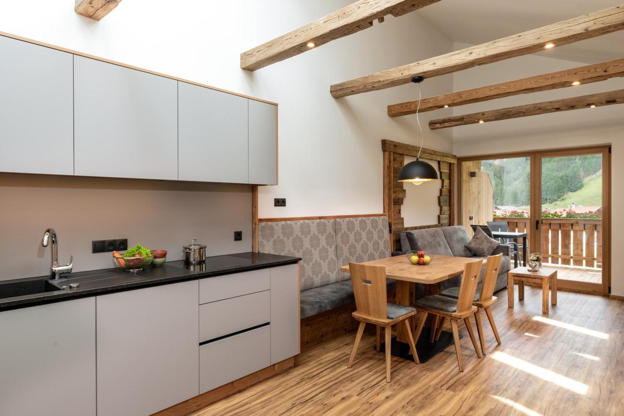 Kahnwirt Apartment Santa Maddalena in Casies Екстериор снимка