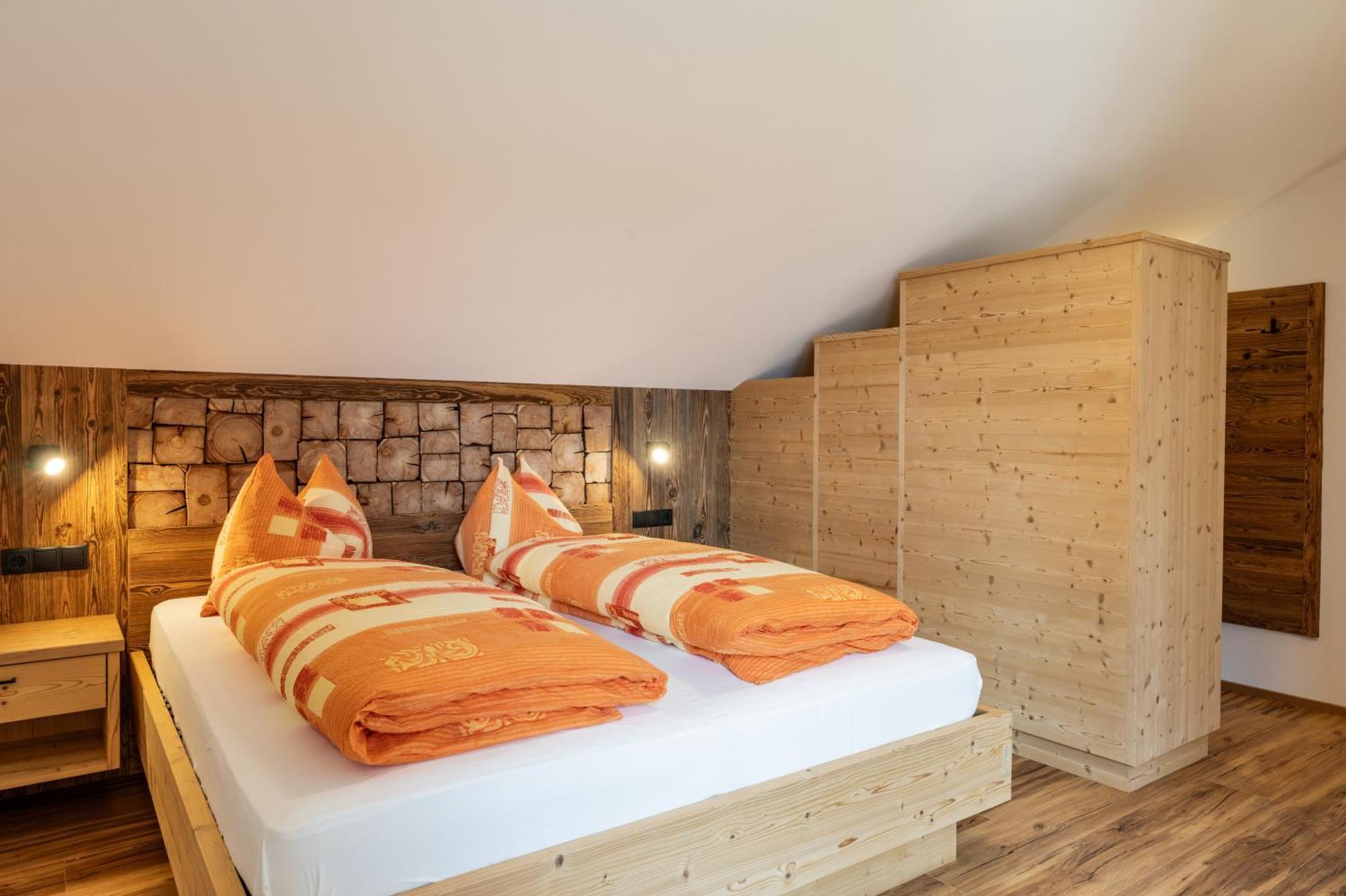 Kahnwirt Apartment Santa Maddalena in Casies Екстериор снимка