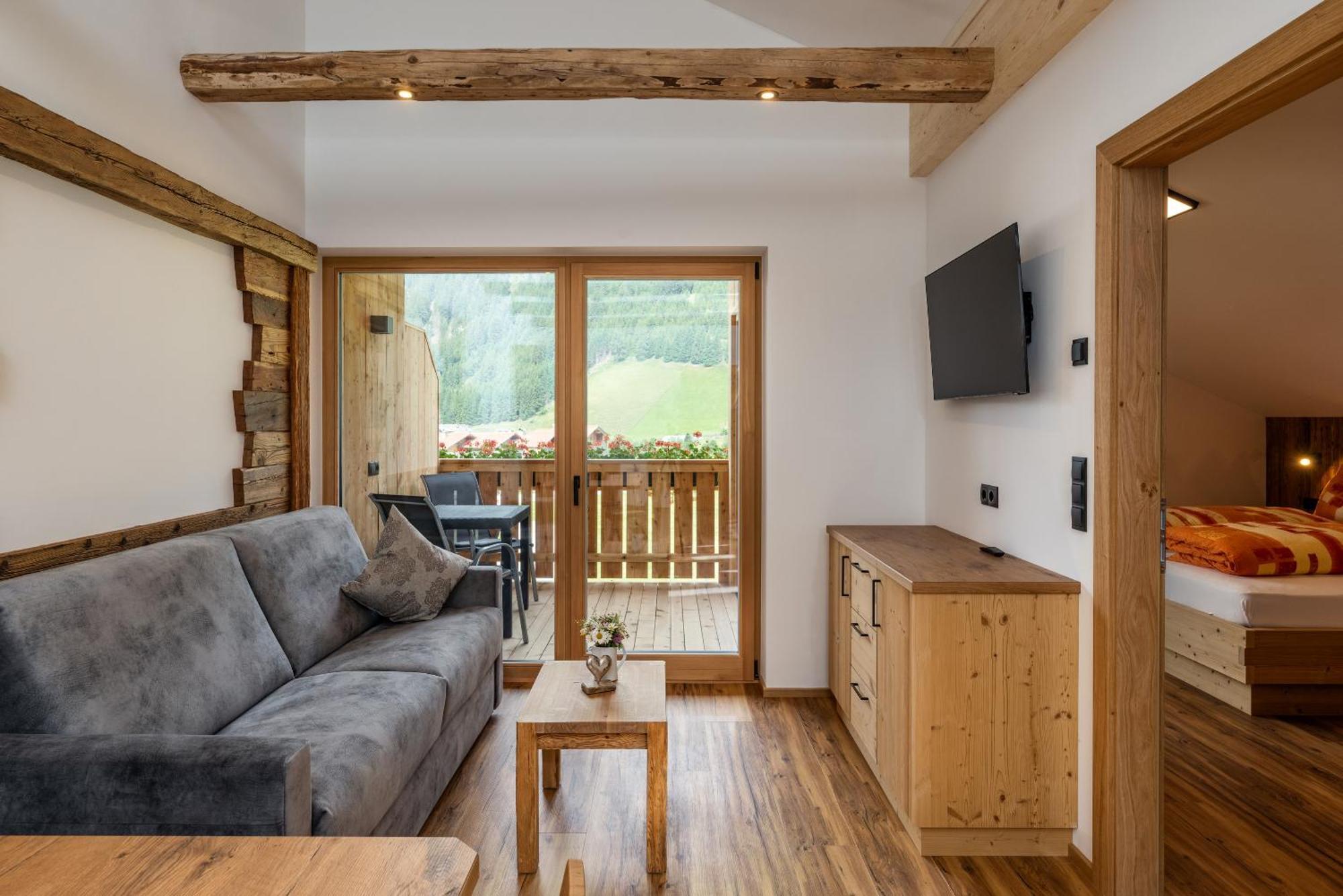 Kahnwirt Apartment Santa Maddalena in Casies Екстериор снимка