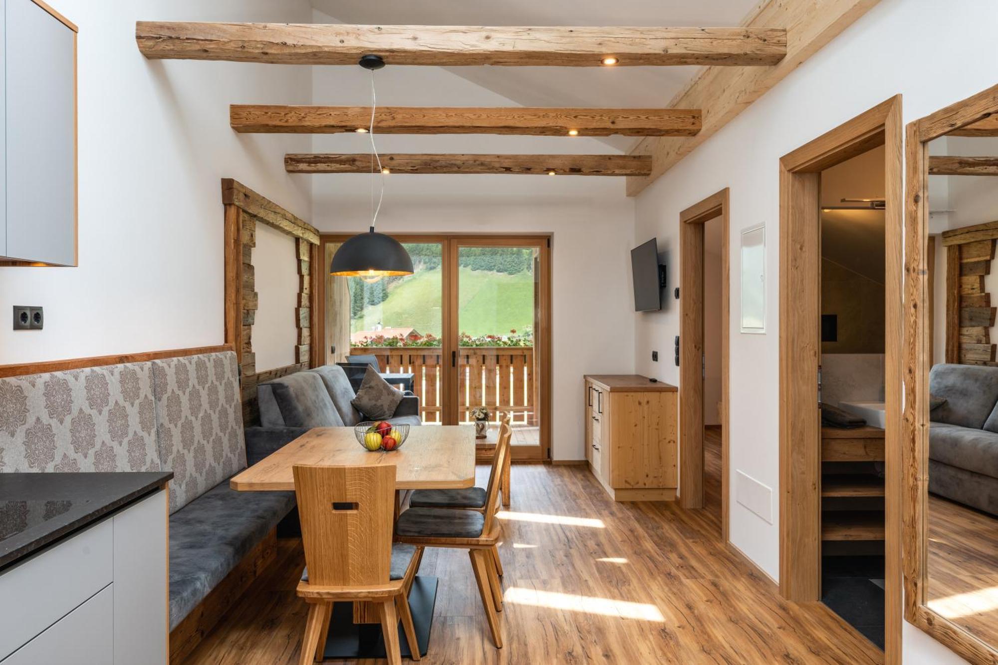 Kahnwirt Apartment Santa Maddalena in Casies Екстериор снимка